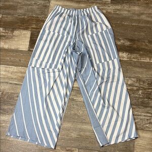 STRIPED ELASTIC WAIST WIDE LEG PANTS Size Medium
